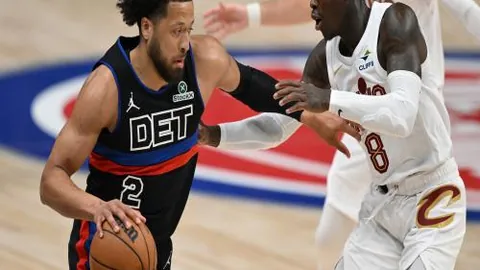 波鸿爆冷击败拜仁，稳居德甲榜首；莱沃库森主场失利，错失良机